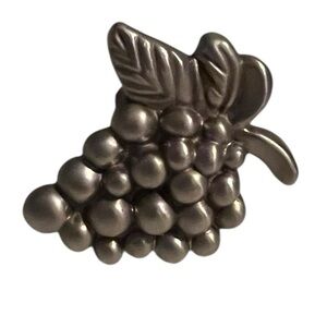 Set of 12 Atlas Homewares Fruit Collection 2 in. Pewter Cabinet Knobs Grapes